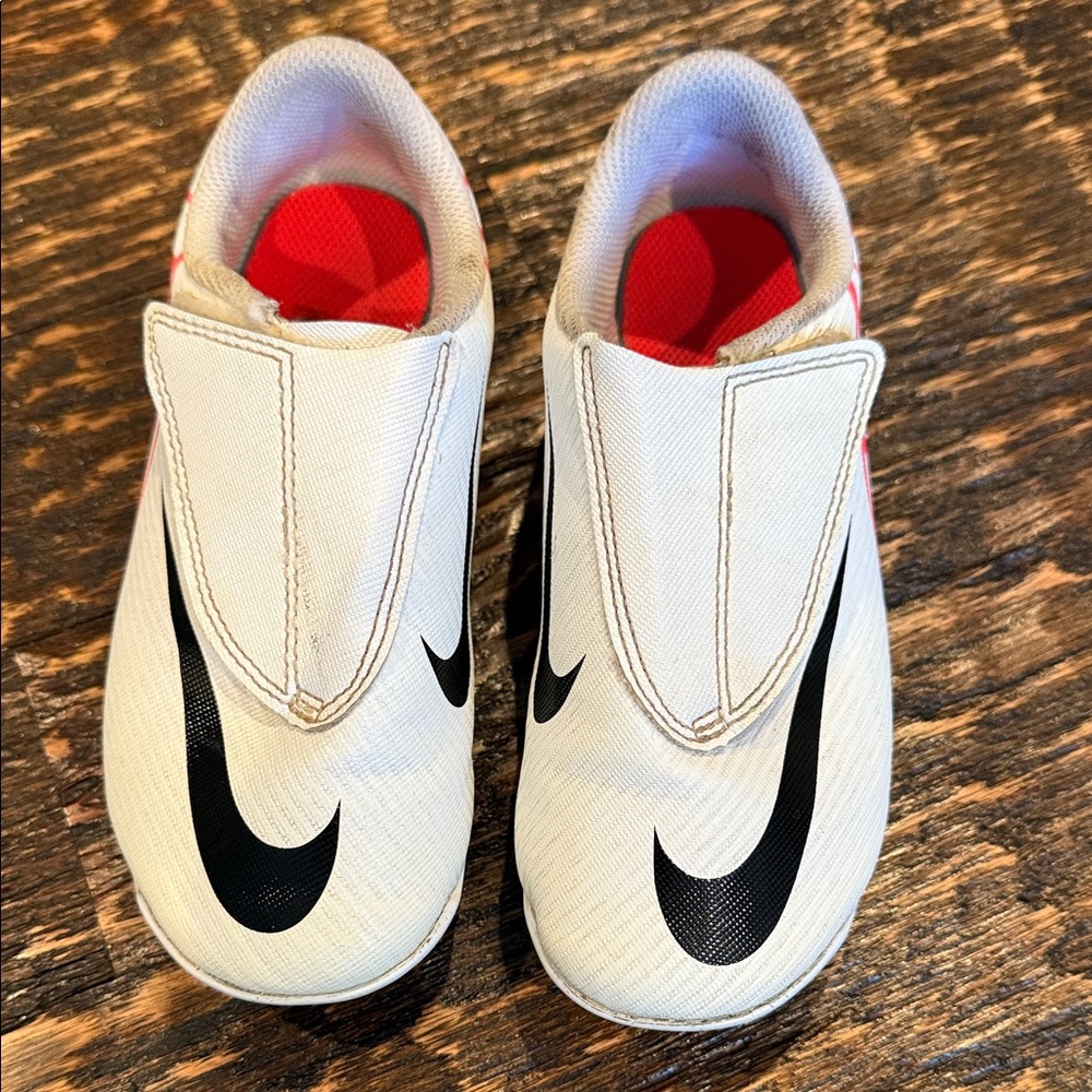 Nike cleats size 12C Kids laceless